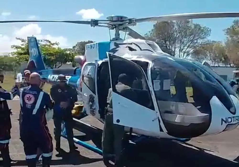 Bebê de 11 meses sofre queimaduras com café quente e é socorrido de helicóptero pelo NOTAER no Norte do ES