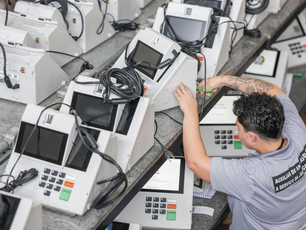 Linhares se prepara para o 2º turno: TRE-ES inicia testes e lacração das urnas eletrônicas