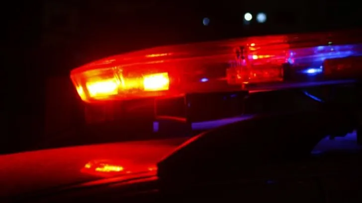 Homem armado assalta supermercado e posto de combustíveis em São Jorge de Tiradentes, em Rio Bananal