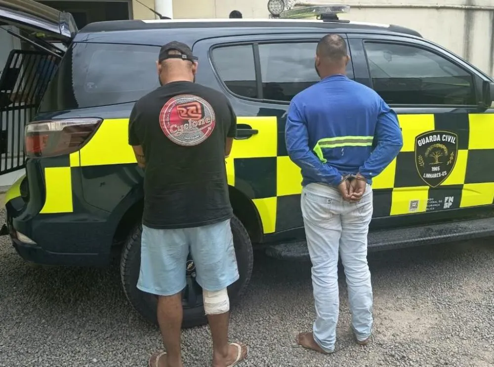 Cerco eletrônico identifica moto com foragido da Justiça e fuga em alta velocidade termina em prisão no Bairro Três Barras, em Linhares