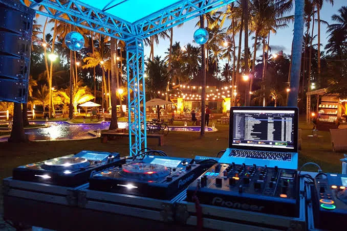 Festa de casamento no Bairro Jardim Laguna é encerrada após reclamação de som alto em Linhares